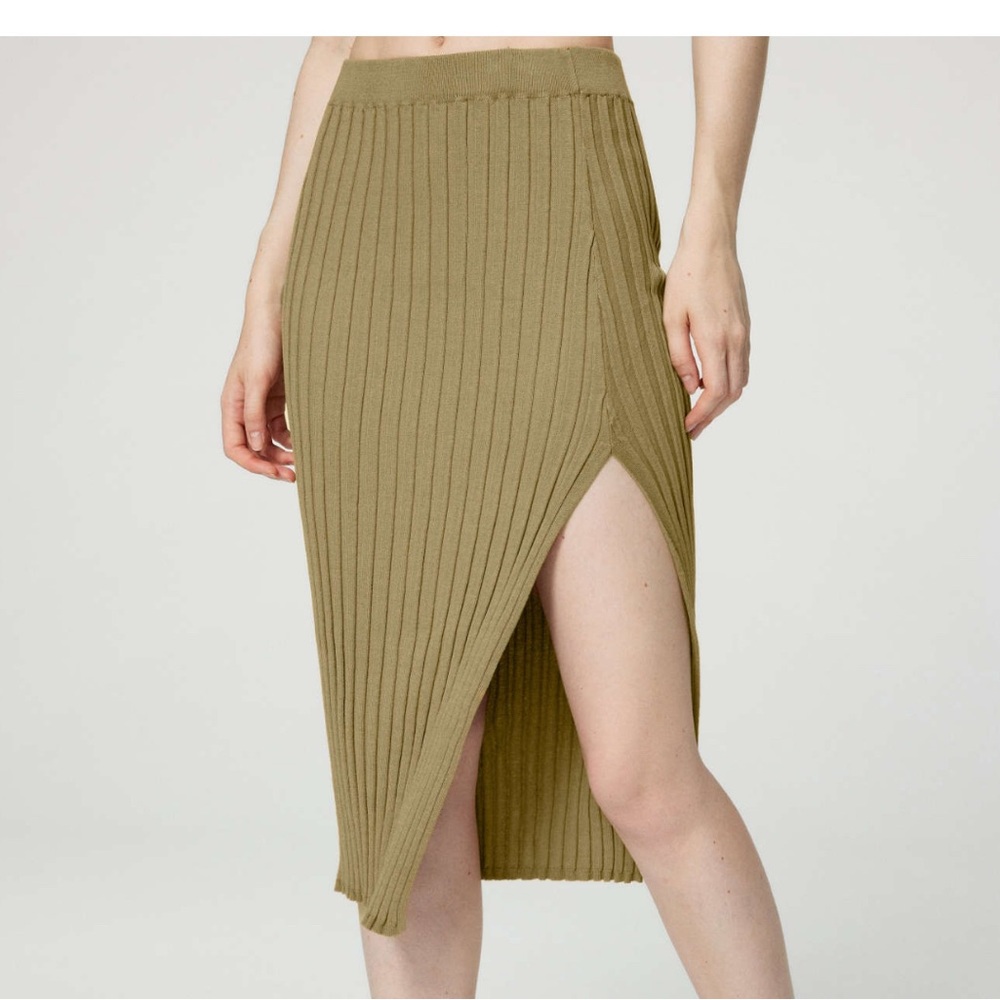 Elegant beige Ribbed Knit Skirt